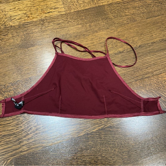 Backless urban outfitters top. - Picture 2 of 3